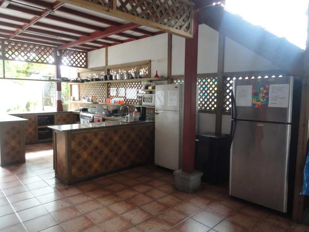 Spanish By The Sea - Bocas Bocas Town Exterior photo