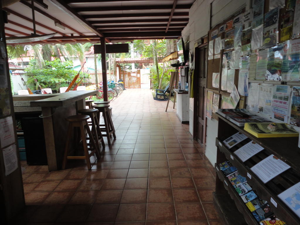 Spanish By The Sea - Bocas Bocas Town Exterior photo