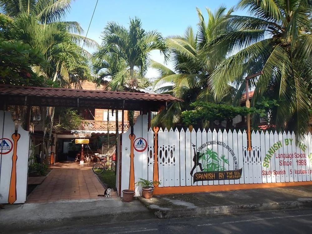 Spanish By The Sea - Bocas Bocas Town Exterior photo